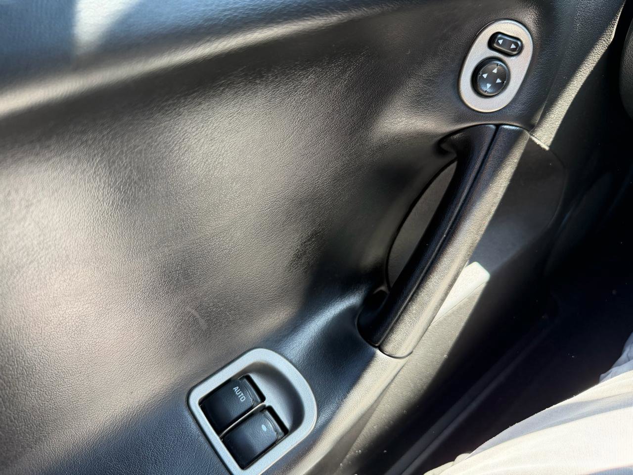 Used 2008 Pontiac Solstice Convertible w/ Preferred Package RWD image 23