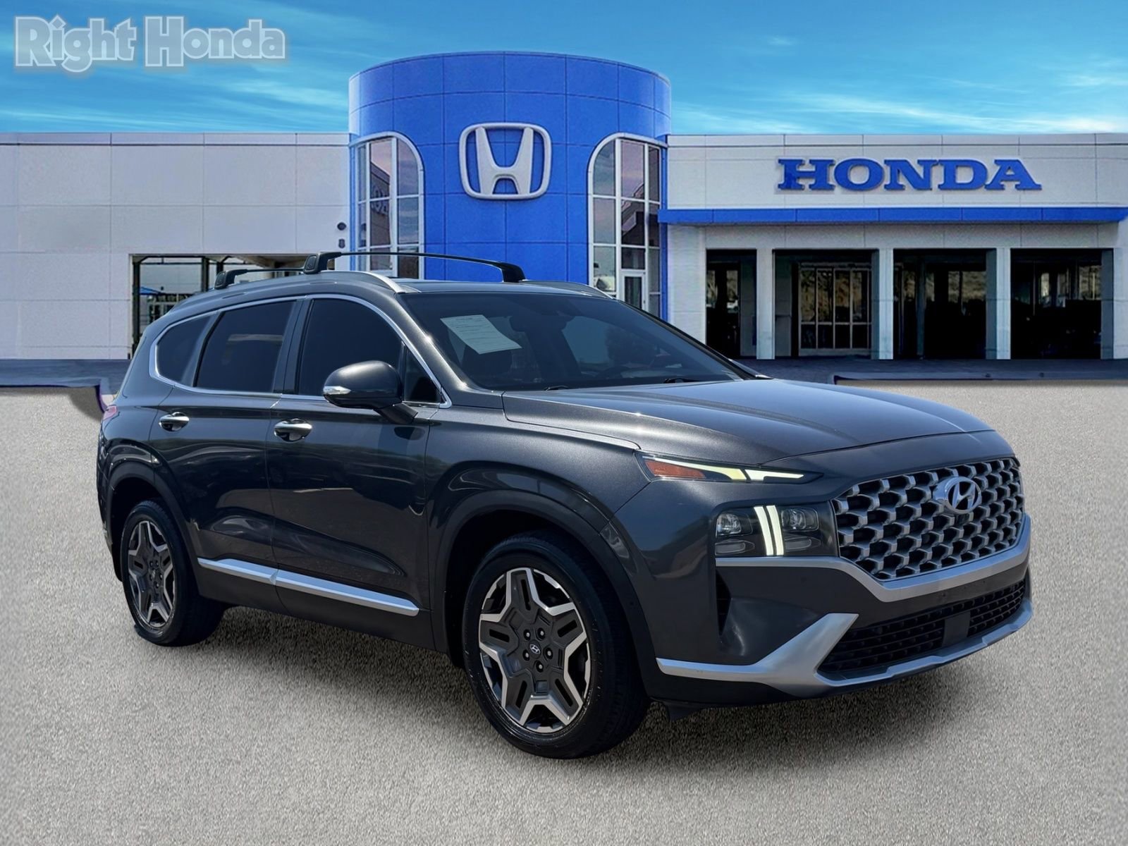 Used 2022 Hyundai Santa Fe Limited w/ Cargo Package FWD image 9