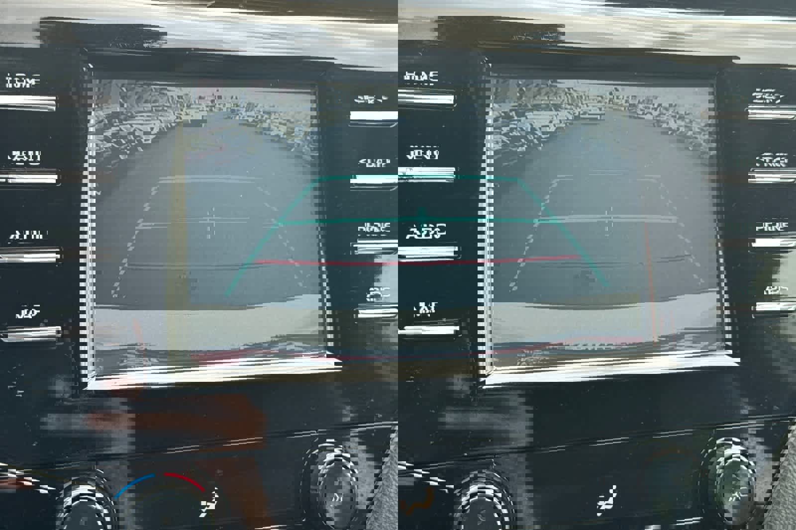 Used 2019 Toyota Camry SE w/ Carpet Mat Package image 19