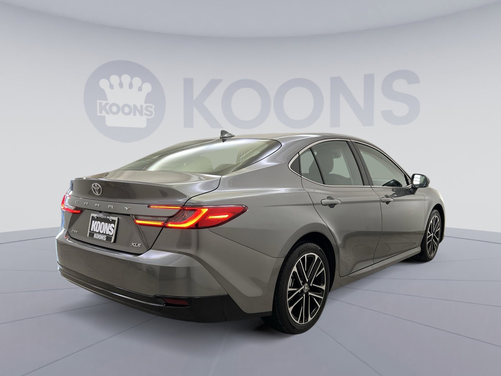 Used 2026 Toyota Camry XLE image 5