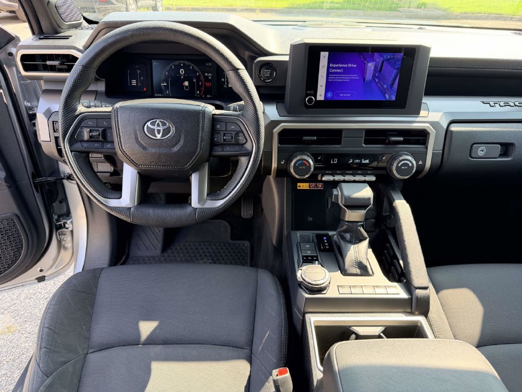 Used 2024 Toyota Tacoma SR5 AWD/4WD image 2