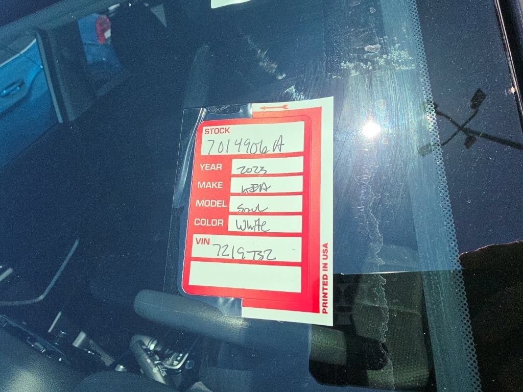Certified 2024 Kia Soul S FWD image 7