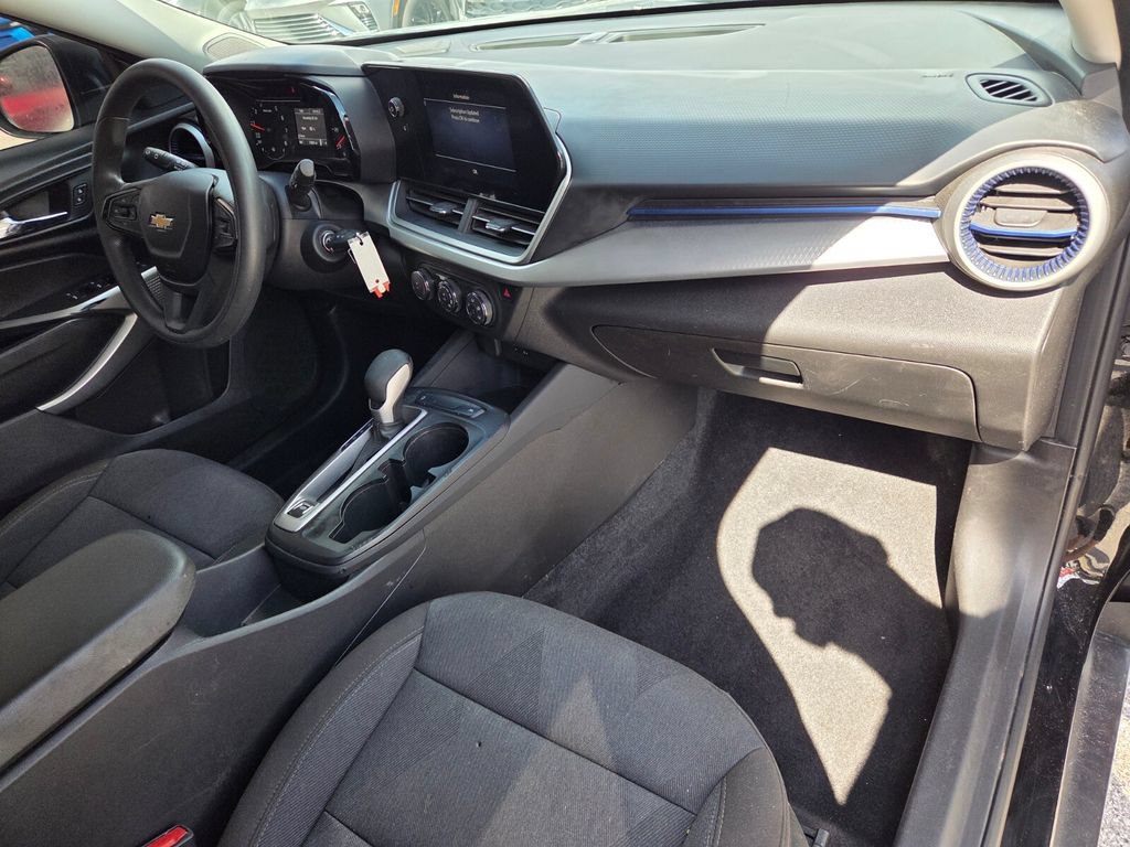 Certified 2024 Chevrolet Trax LS FWD image 15