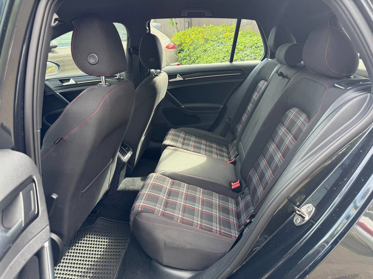 Used 2015 Volkswagen GTI S FWD image 11