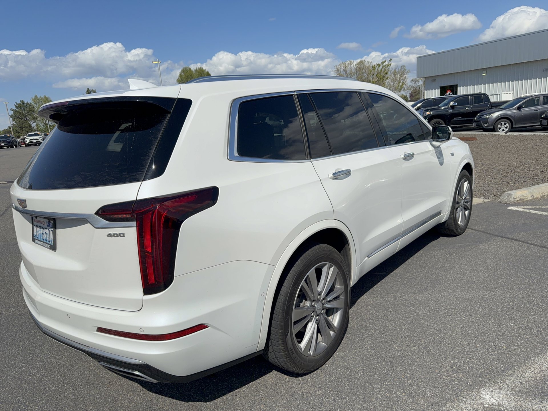 Used 2022 Cadillac XT6 Premium Luxury w/ Technology Package image 4