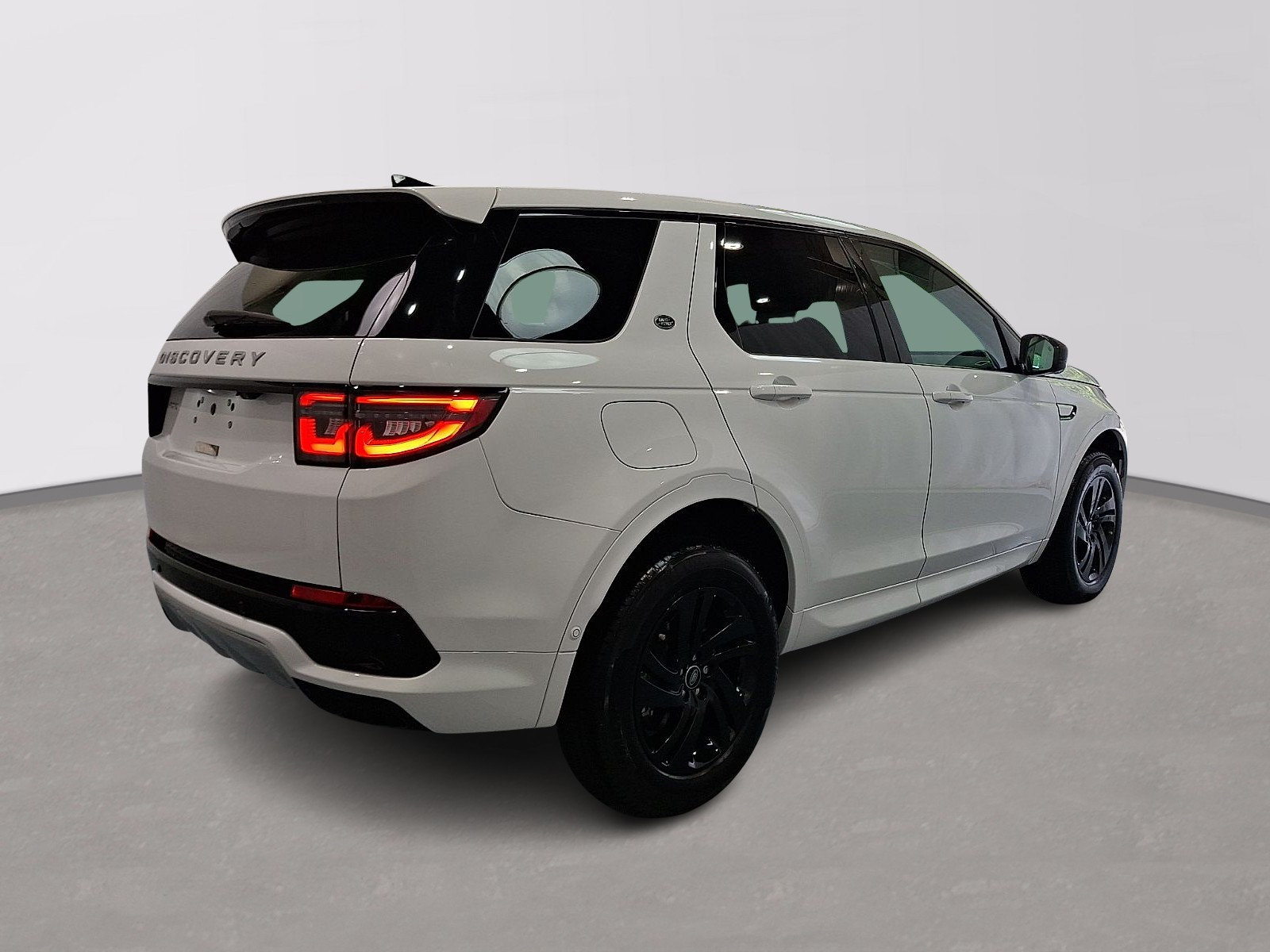 Certified 2025 Land Rover Discovery Sport S AWD/4WD image 4