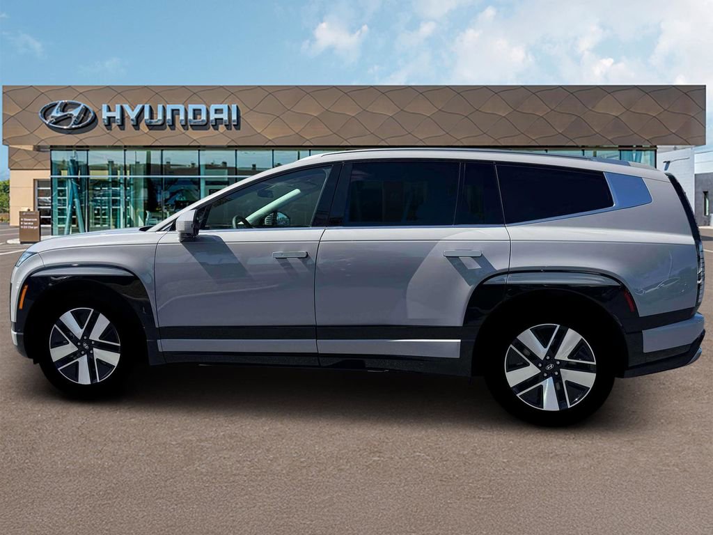 New 2026 Hyundai Ioniq 9 SEL w/ Tow & Go Package image 3