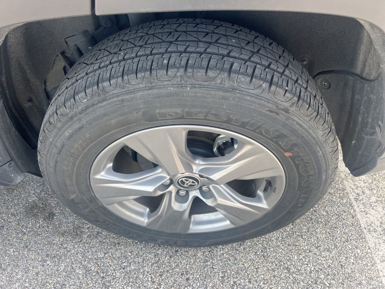 Used 2025 Toyota RAV4 XLE image 15