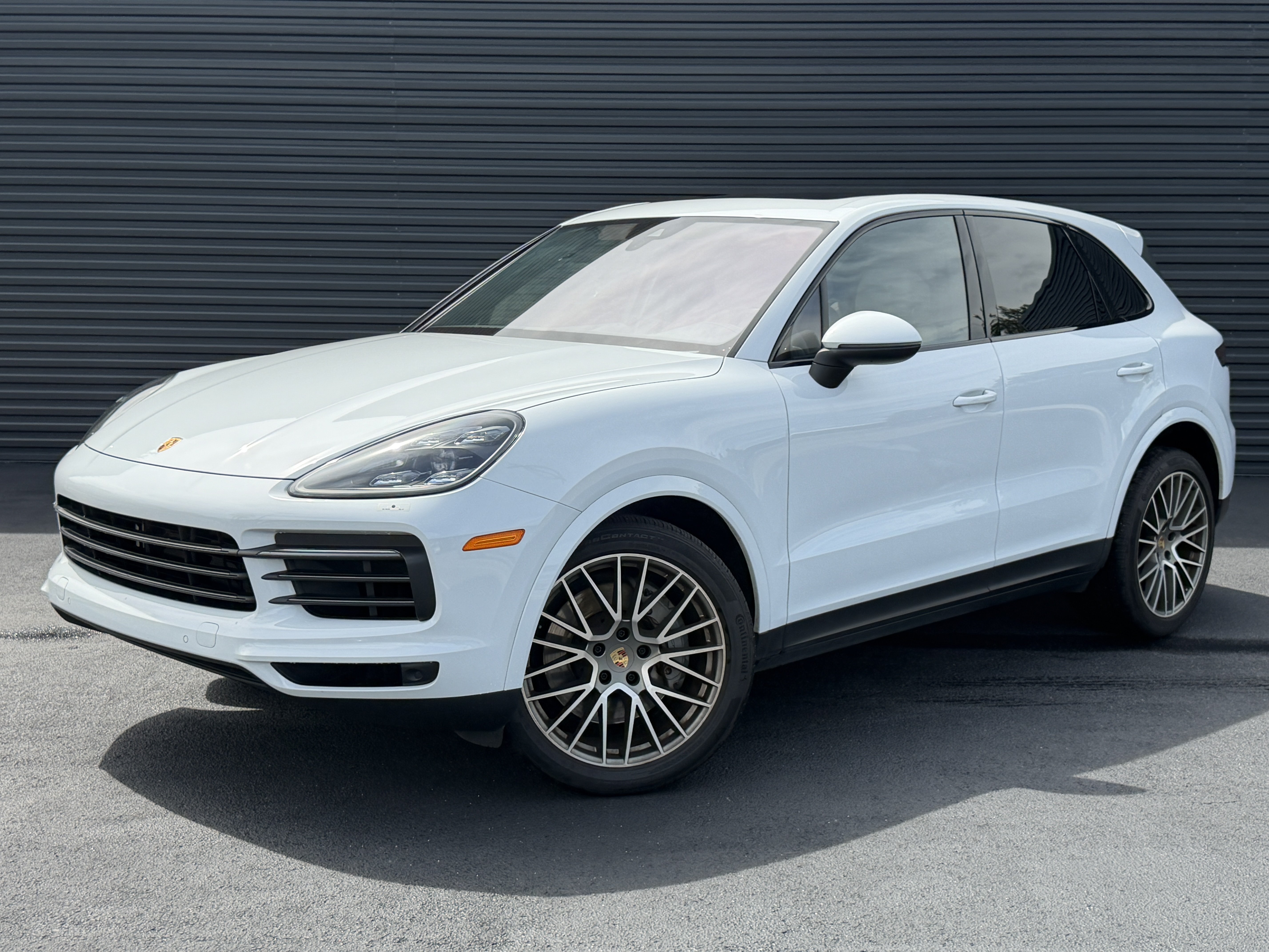 Certified 2023 Porsche Cayenne S Platinum AWD/4WD image 1