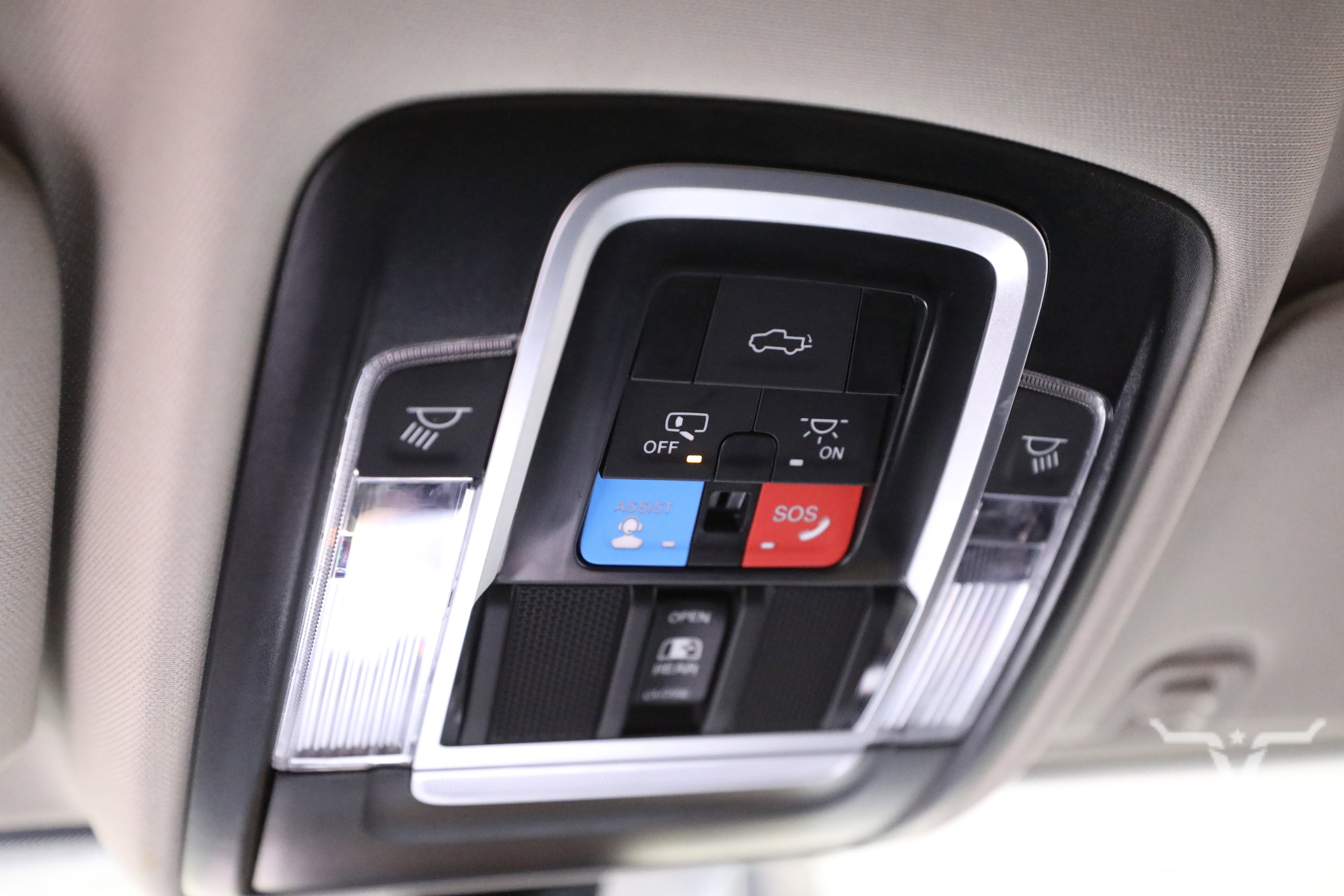 Used 2024 RAM 3500 Laramie w/ Chrome Bumper Package image 30