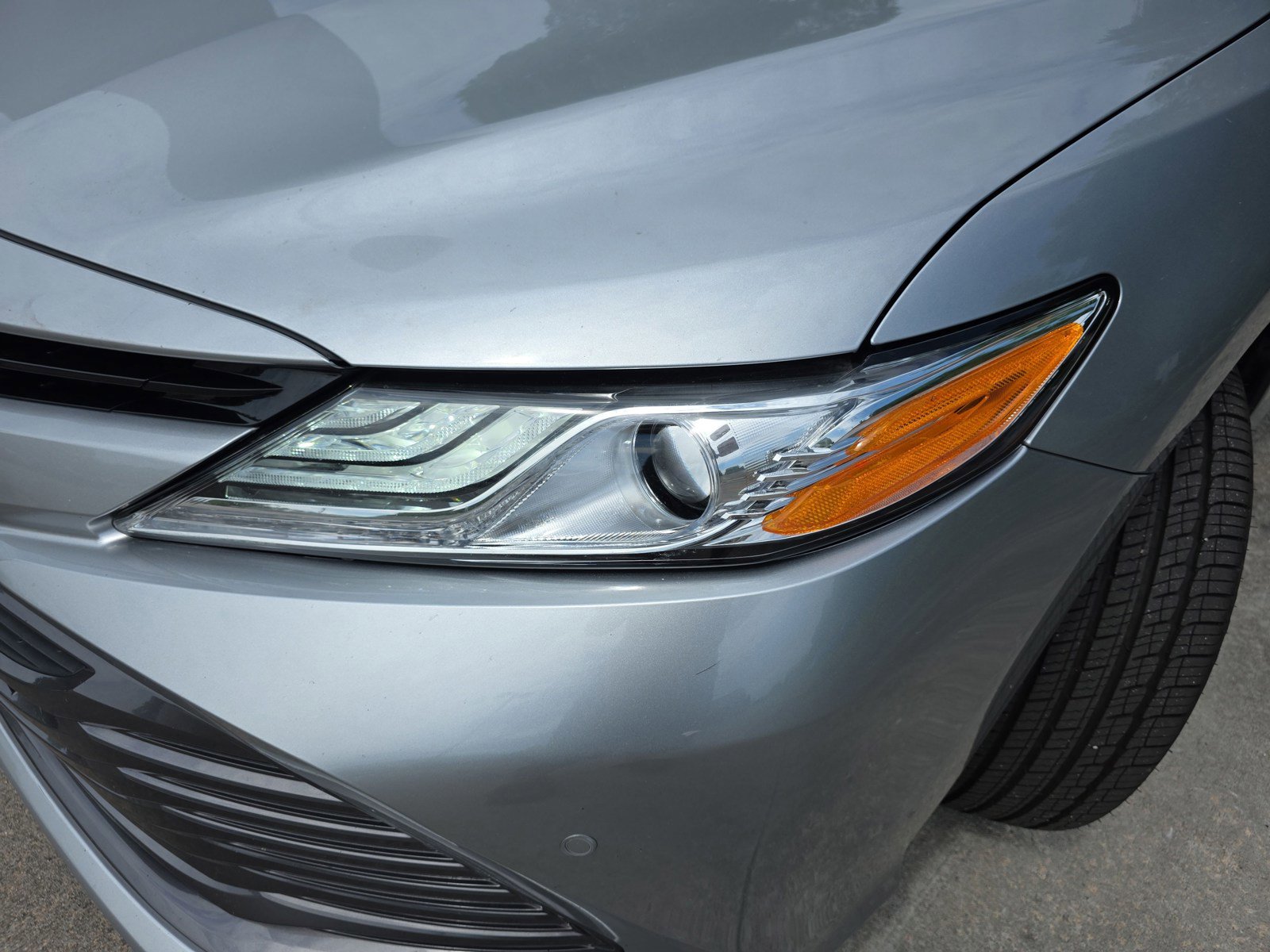 Used 2018 Toyota Camry XLE FWD image 9