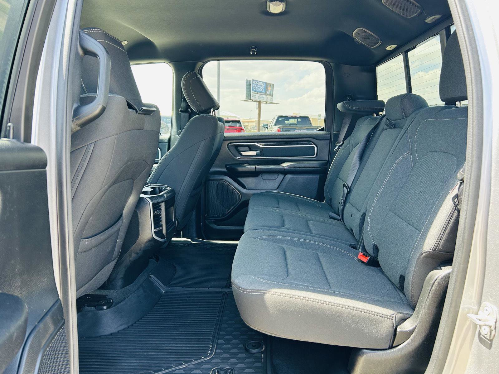 Used 2022 RAM 1500 Big Horn AWD/4WD image 23