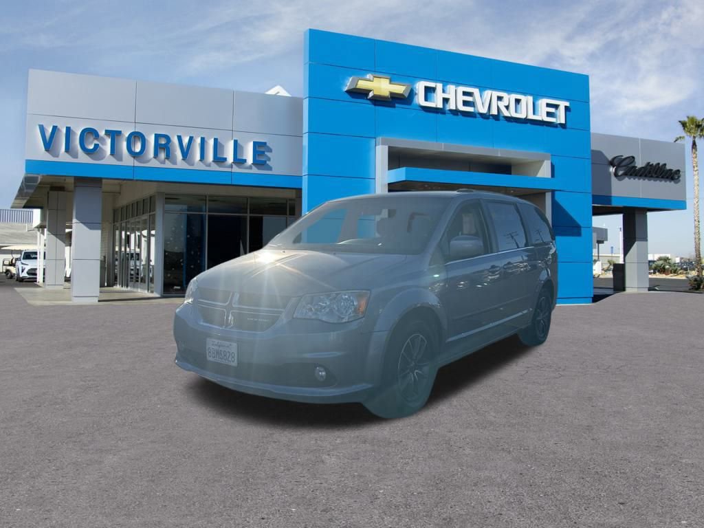 Used 2017 Dodge Grand Caravan SXT image 7