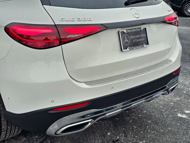Certified 2025 Mercedes-Benz GLC 300 4MATIC image 15