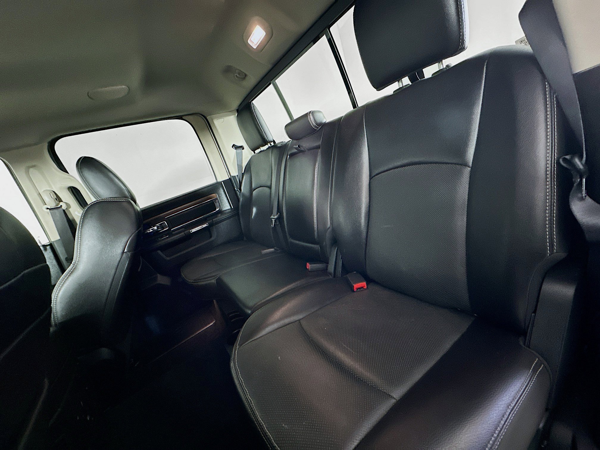 Used 2016 RAM 1500 Laramie w/ Convenience Group image 26