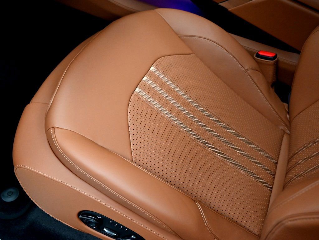 New 2026 Aston Martin DBX 707 image 21