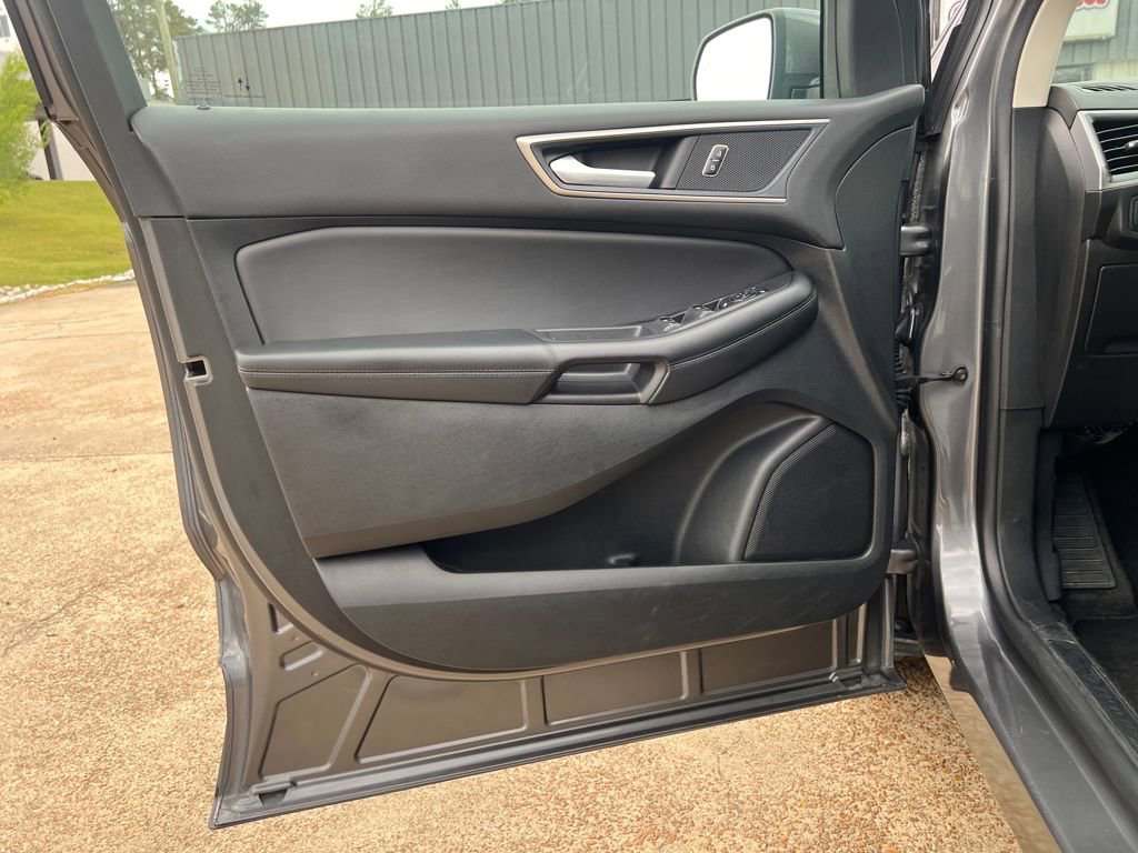 Used 2024 Ford Edge SEL image 11