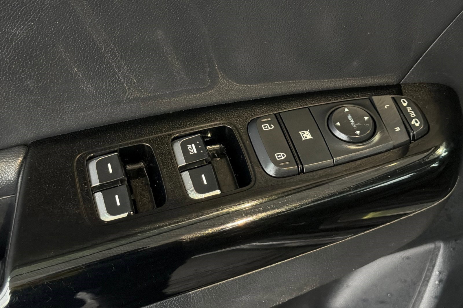 Used 2018 Kia Sportage SX image 13