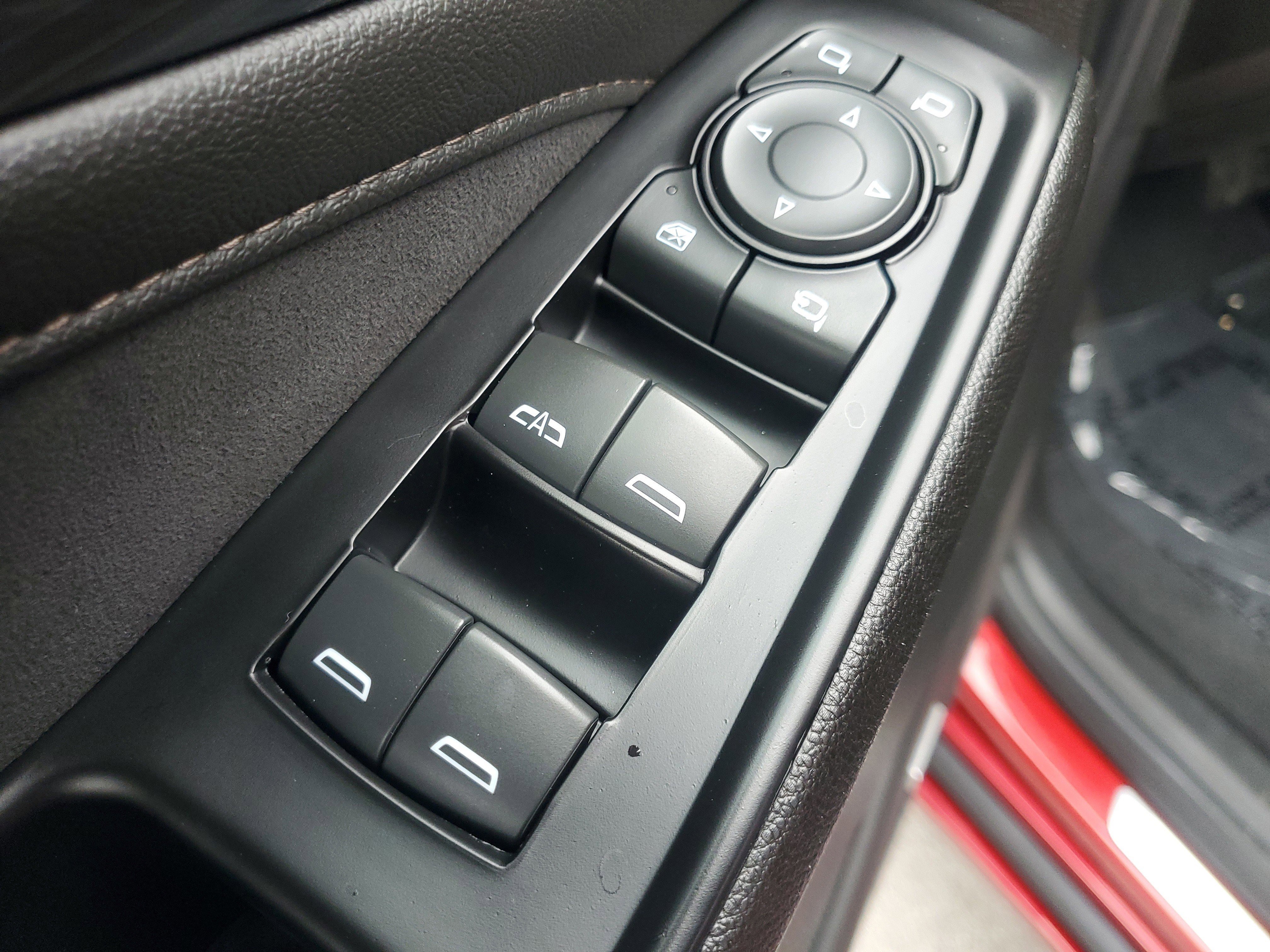 Used 2023 Chevrolet Traverse High Country image 21