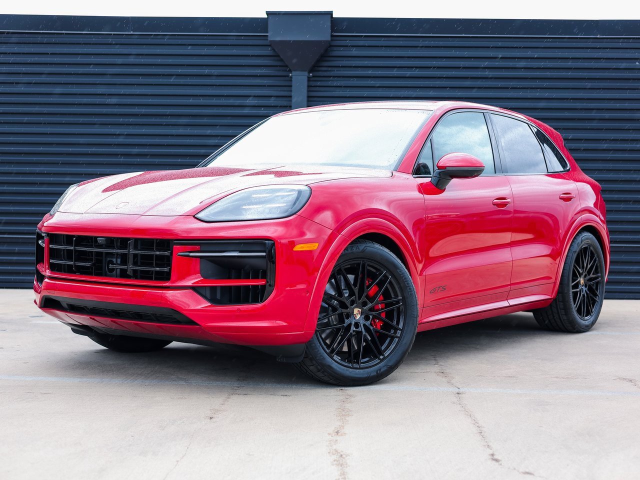 New 2025 Porsche Cayenne GTS image 1