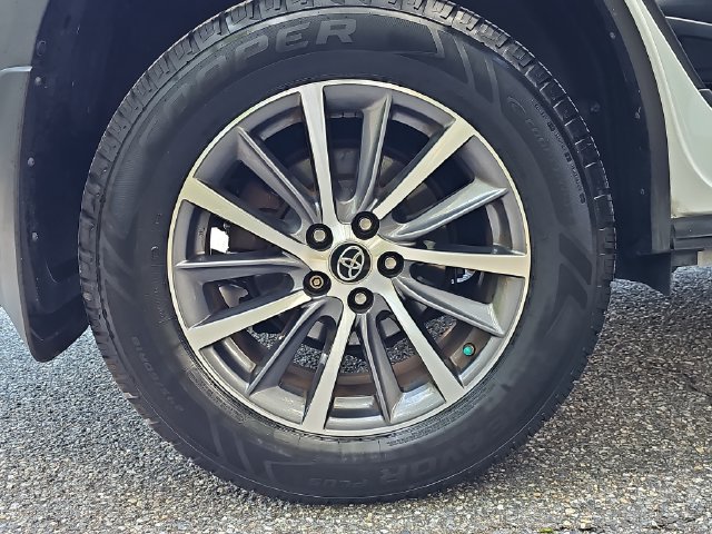 Used 2018 Toyota Highlander XLE AWD/4WD image 25