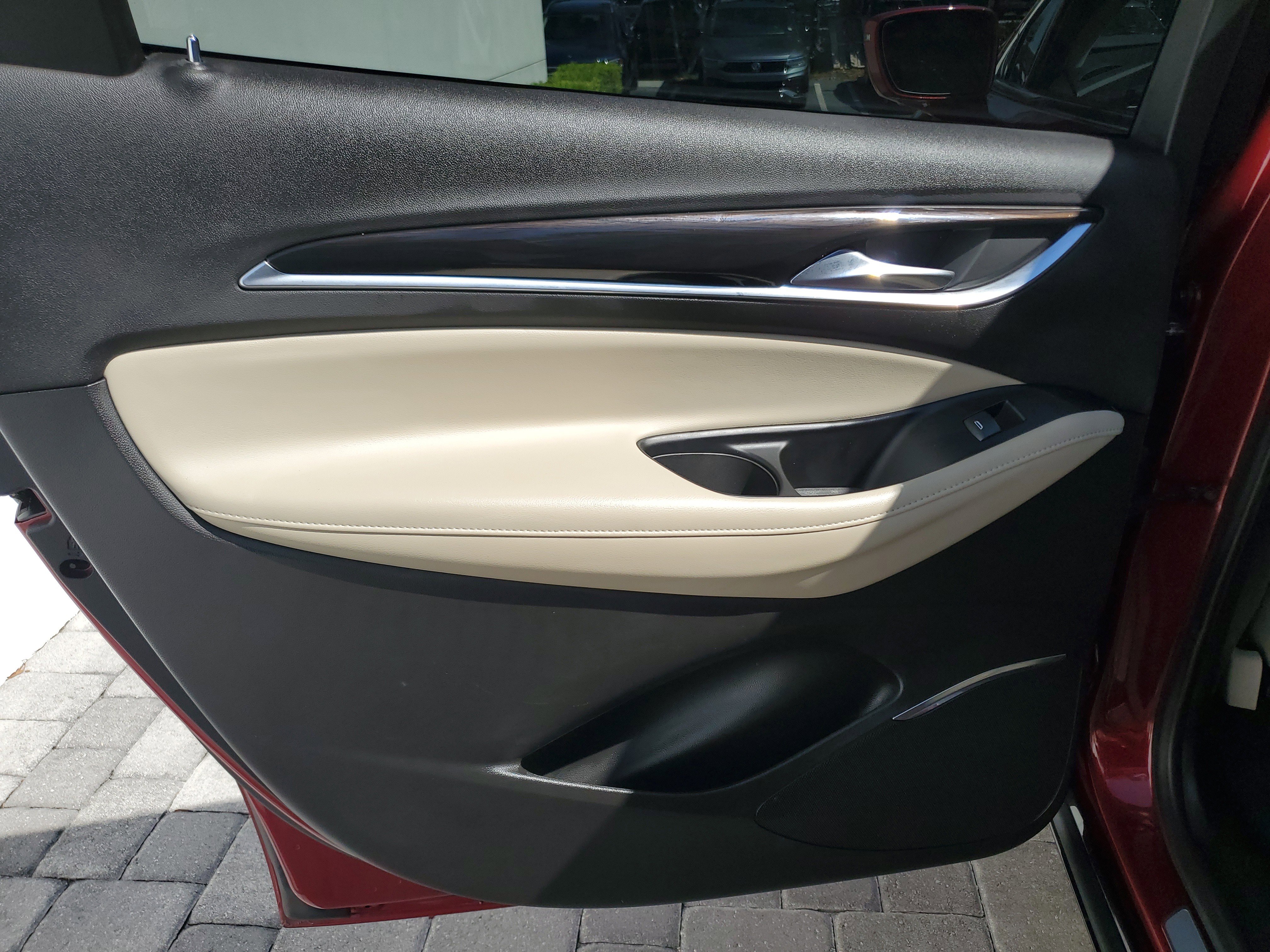 Used 2020 Buick Enclave Essence w/ Sound and Sites Package image 11