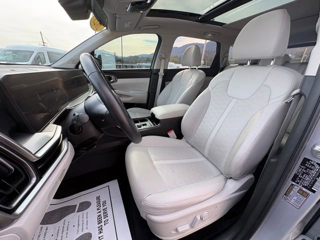 Used 2025 Kia Sorento S w/ Panoramic Sunroof Package image 27