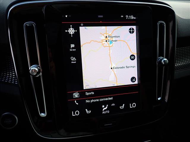 Used 2022 Volvo XC40 T5 R-Design AWD/4WD image 23
