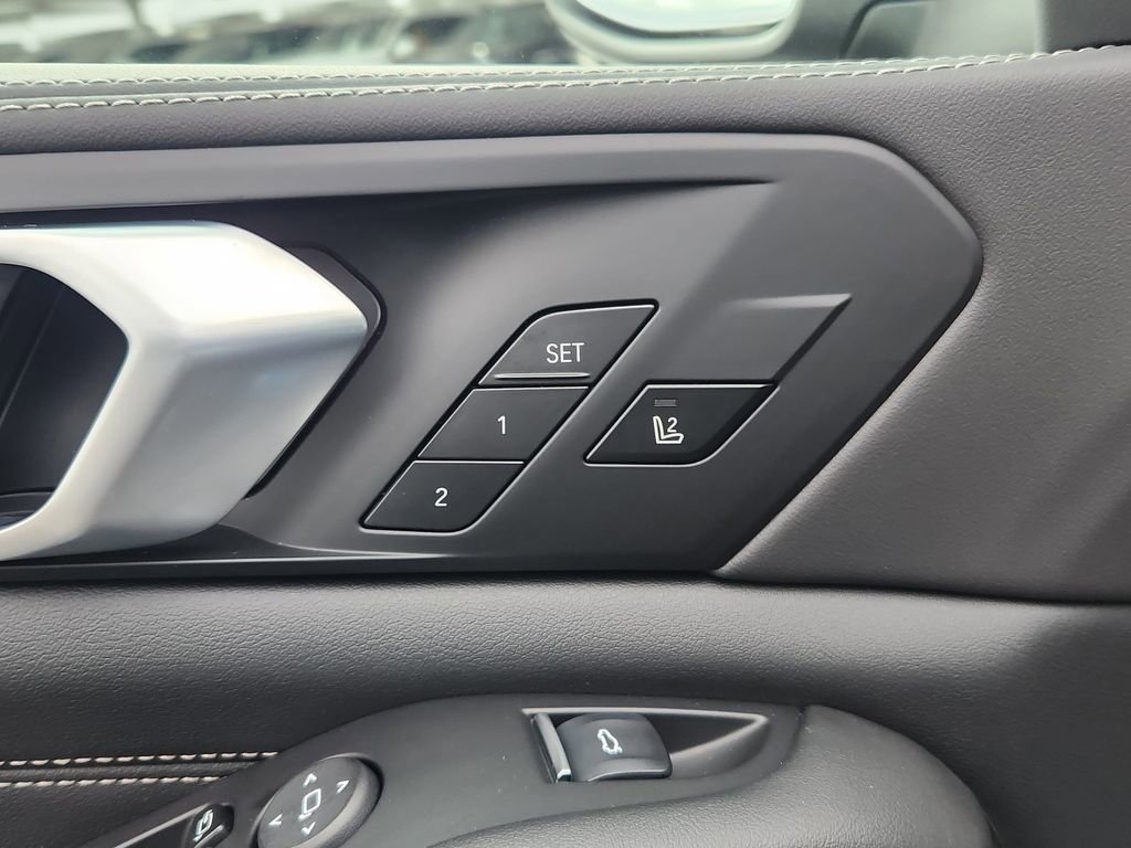 New 2026 BMW X5 xDrive50e w/ Climate Comfort Package AWD/4WD image 17