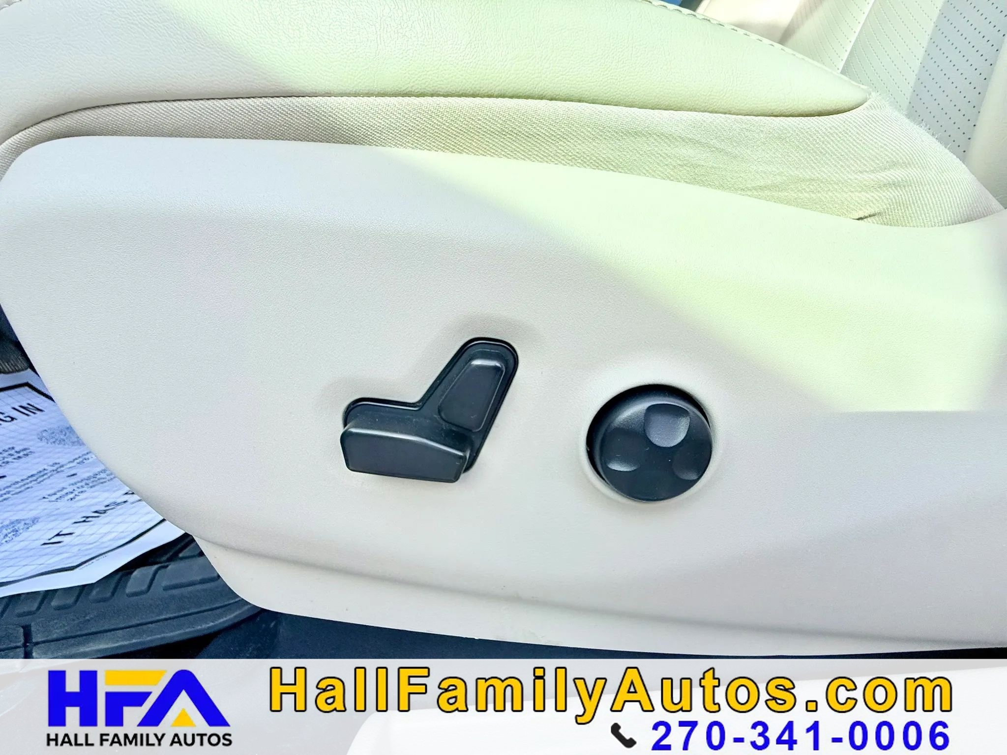 Used 2021 Chrysler Voyager Lxi image 30
