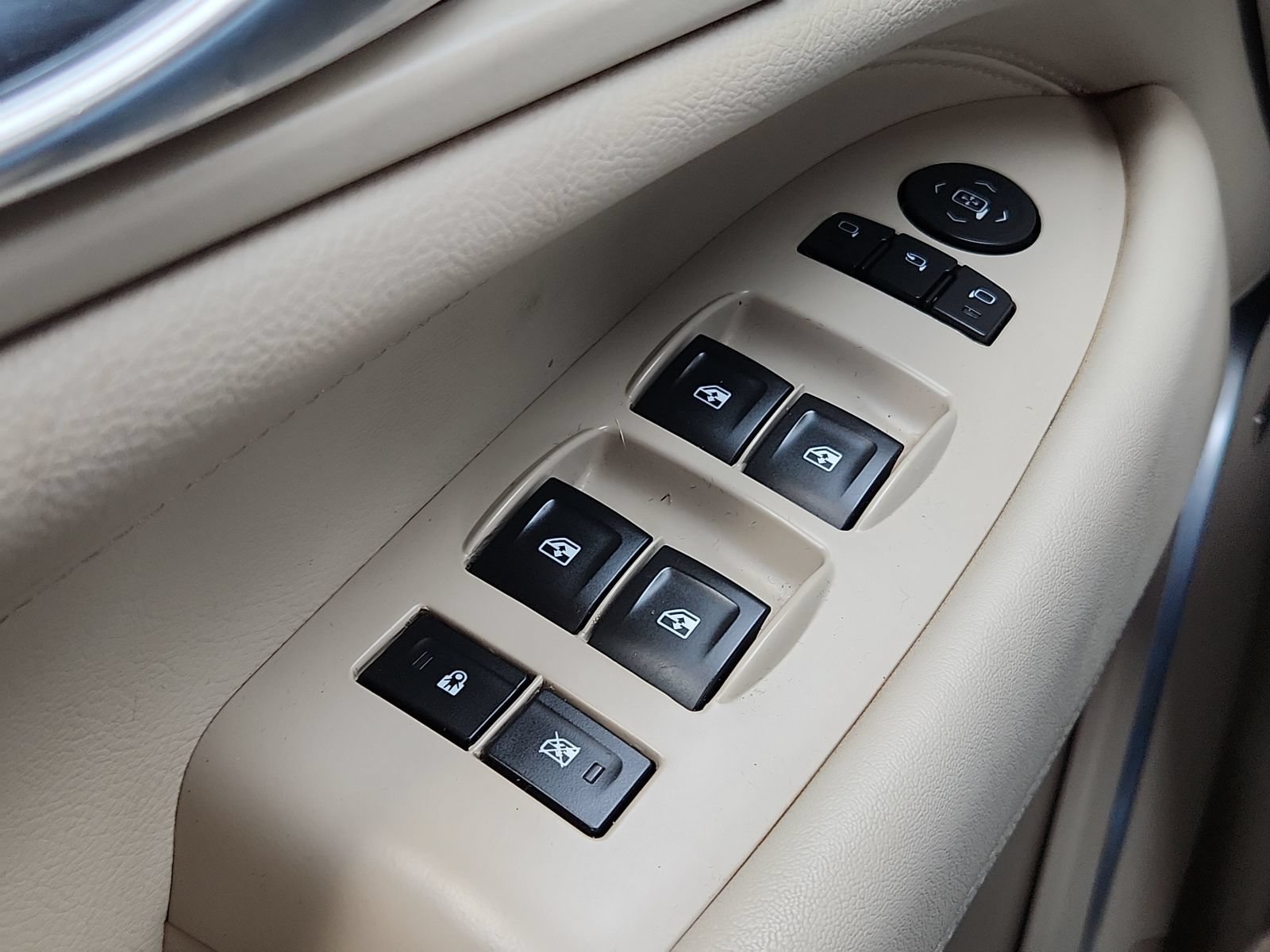 Used 2020 Cadillac Escalade Luxury AWD/4WD image 15