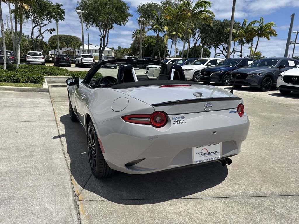New 2026 MAZDA MX-5 Miata Club w/ Interior Package RWD image 13