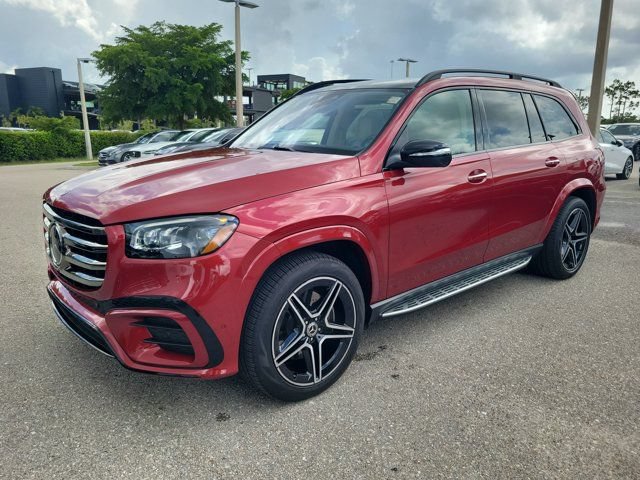 Used 2024 Mercedes-Benz GLS 450 4MATIC image 4