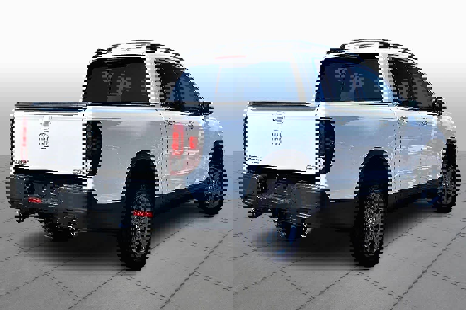 Used 2023 Honda Ridgeline RTL-E image 13