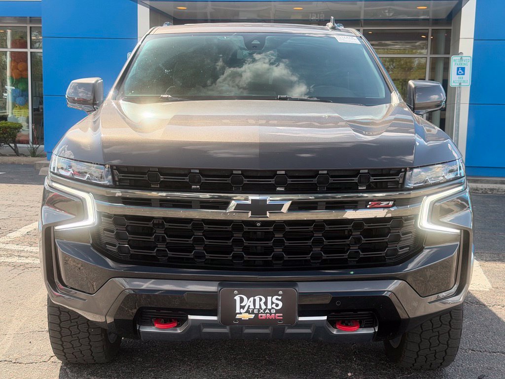 Used 2021 Chevrolet Tahoe Z71 w/ Luxury Package AWD/4WD image 2