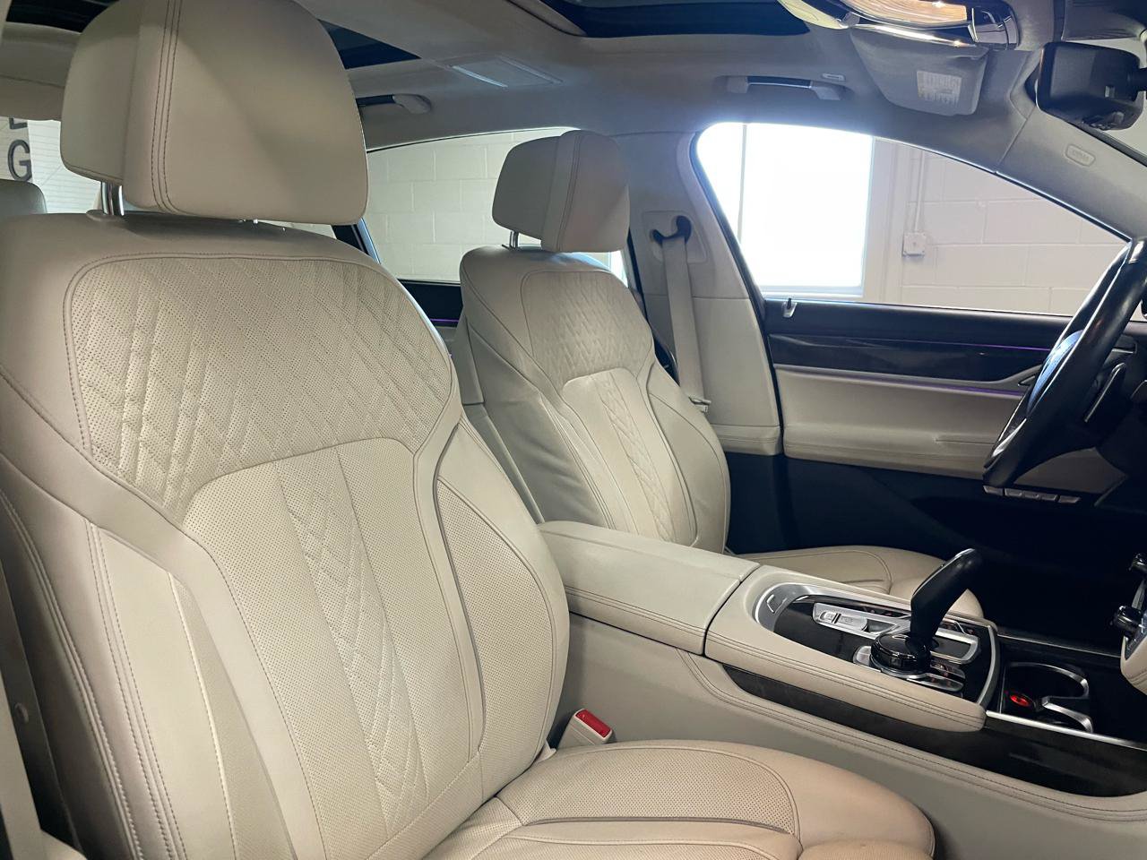 Used 2018 BMW 750i xDrive AWD/4WD image 14