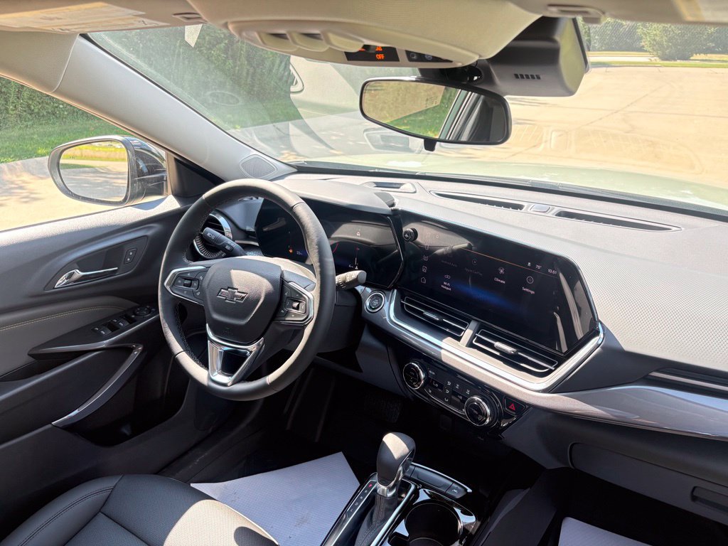 New 2026 Chevrolet Trax ACTIV w/ Sunroof Package FWD image 32
