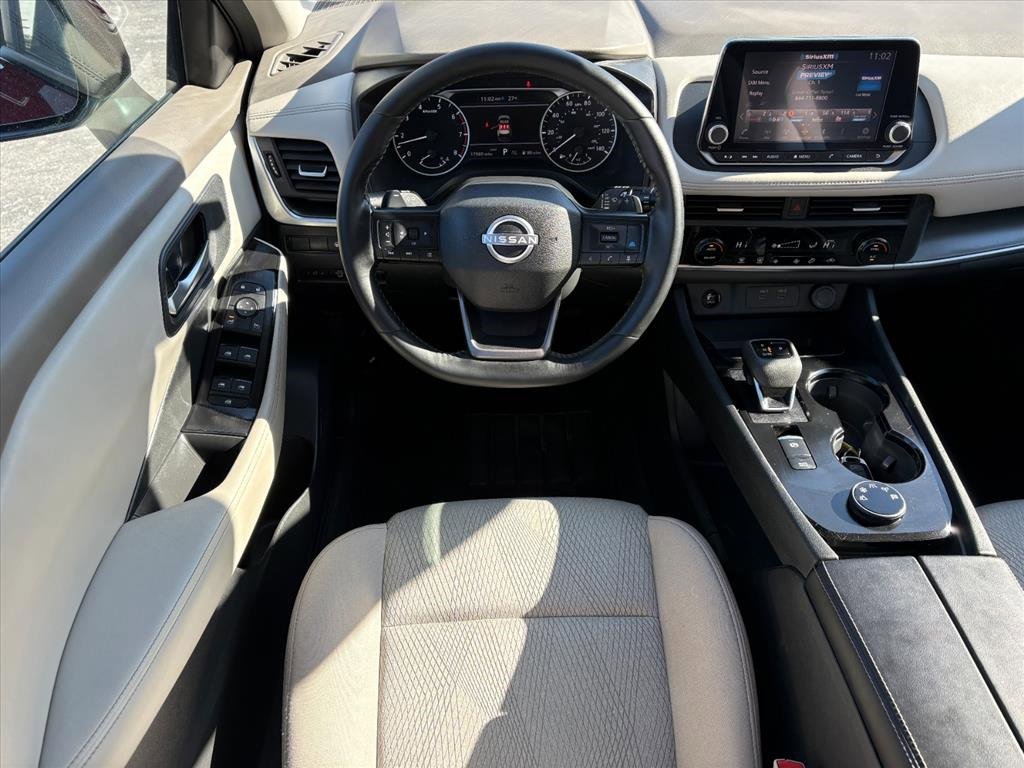 Used 2025 Nissan Rogue SV image 22