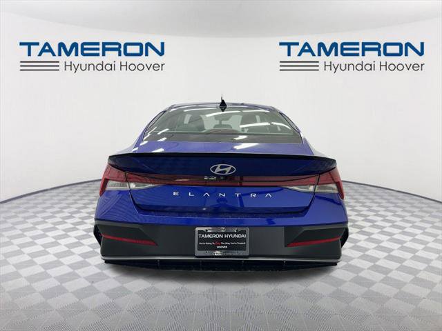 New 2026 Hyundai Elantra SEL Sport image 4