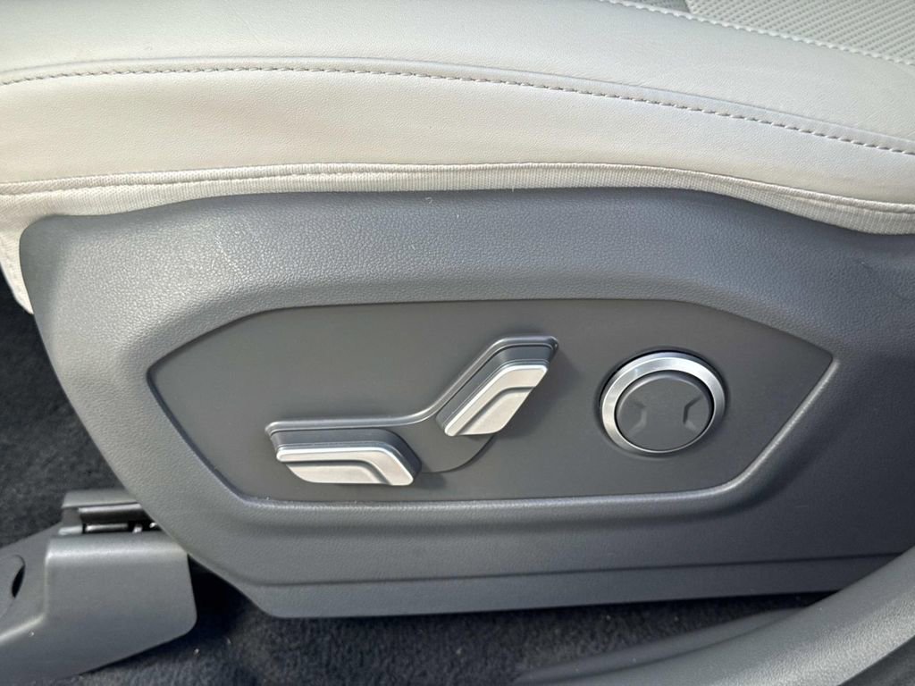 Used 2025 Hyundai Santa Fe SEL image 19