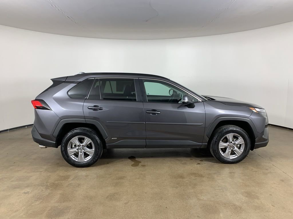 Used 2024 Toyota RAV4 LE image 7