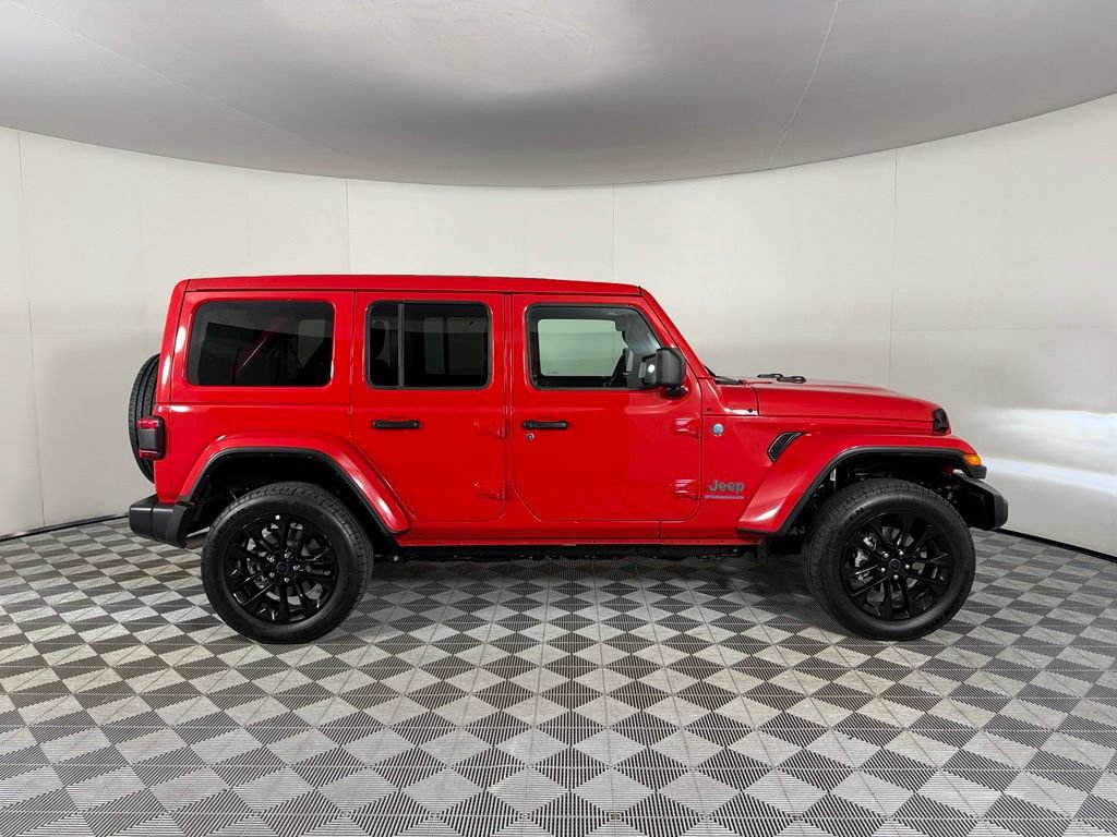 Certified 2025 Jeep Wrangler Unlimited Sahara w/ Safety Group AWD/4WD image 6
