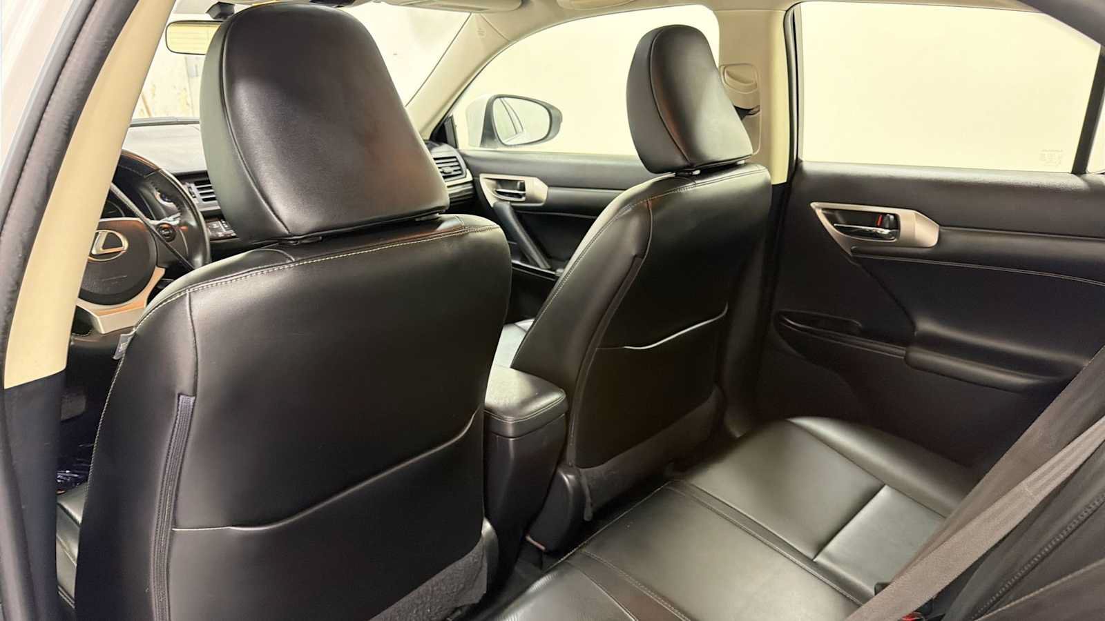 Used 2015 Lexus CT 200h FWD image 24