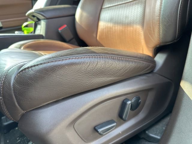 Used 2023 Ford Explorer King Ranch w/ Technology Package image 6