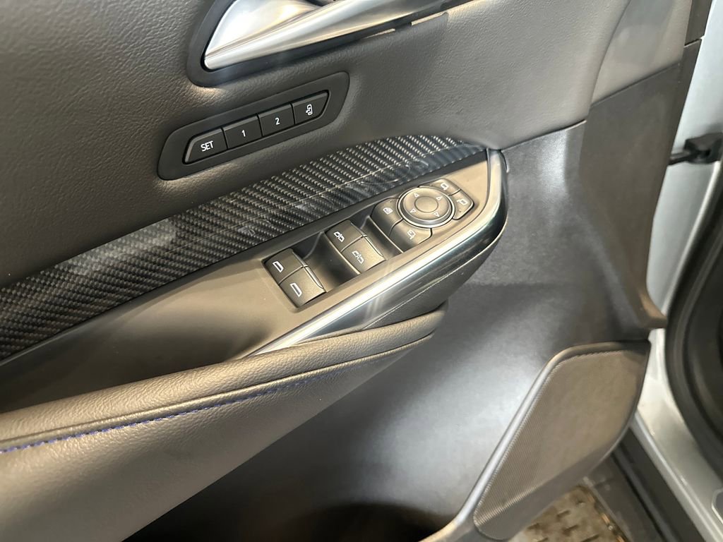 Used 2025 Cadillac XT4 Sport FWD image 16