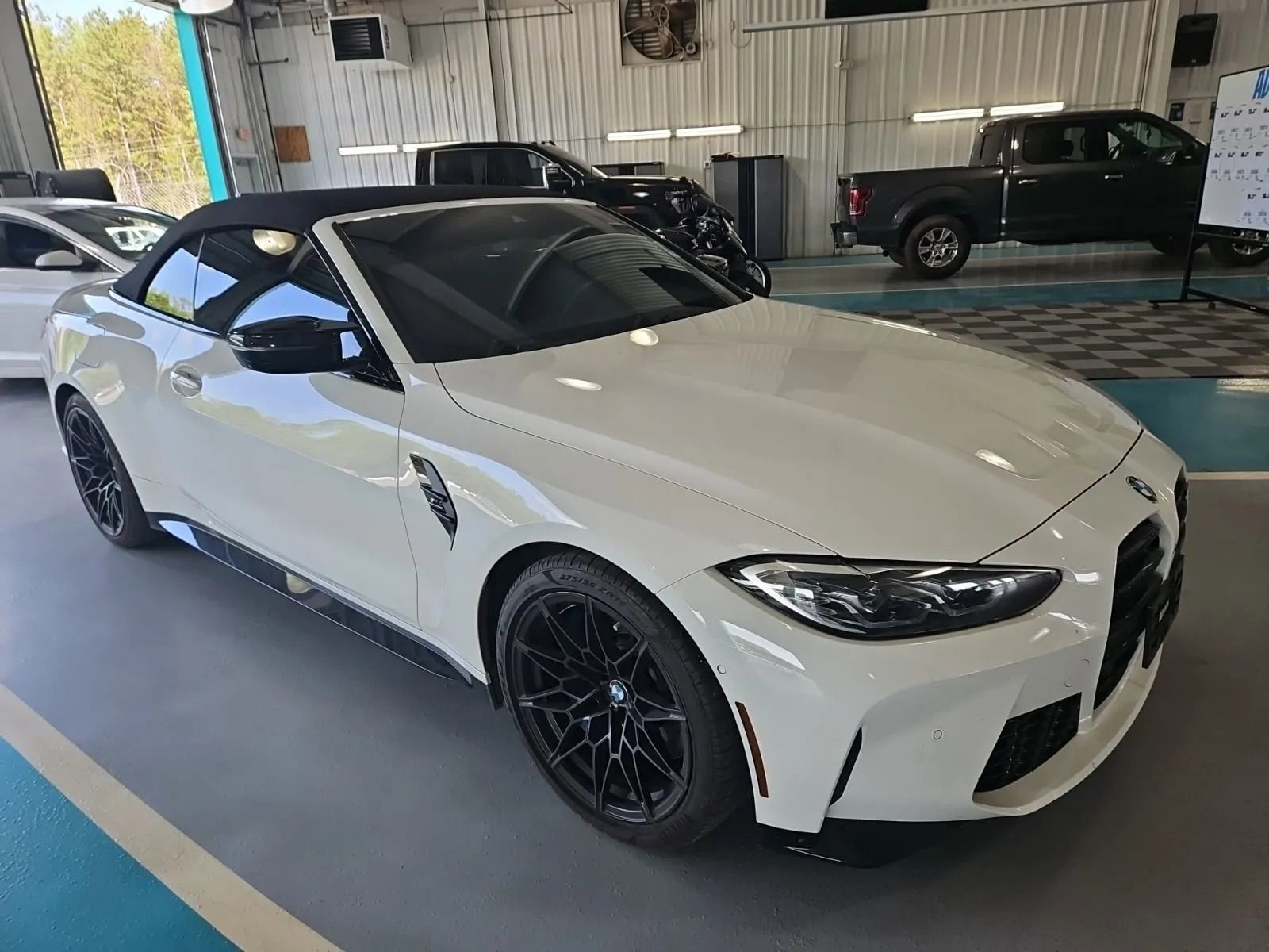 Used 2022 BMW M4 xDrive Competition w/ Parking Assistance Package AWD/4WD image 3