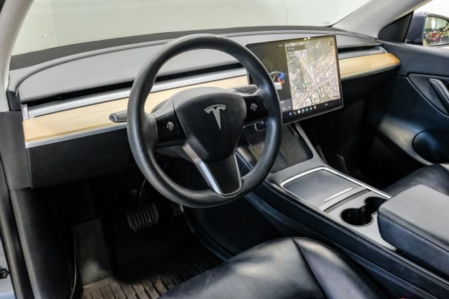 Used 2021 Tesla Model Y 2WD image 4