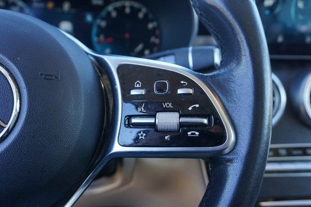 Used 2022 Mercedes-Benz GLC 300 image 21