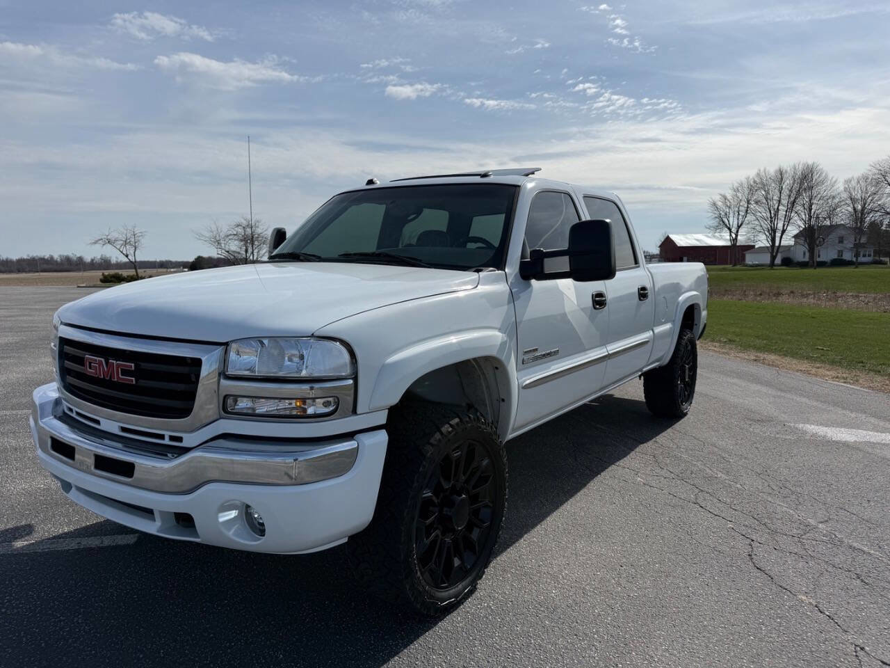 Used 2005 GMC Sierra 2500 SLT w/ Heavy-Duty Power Package AWD/4WD image 1