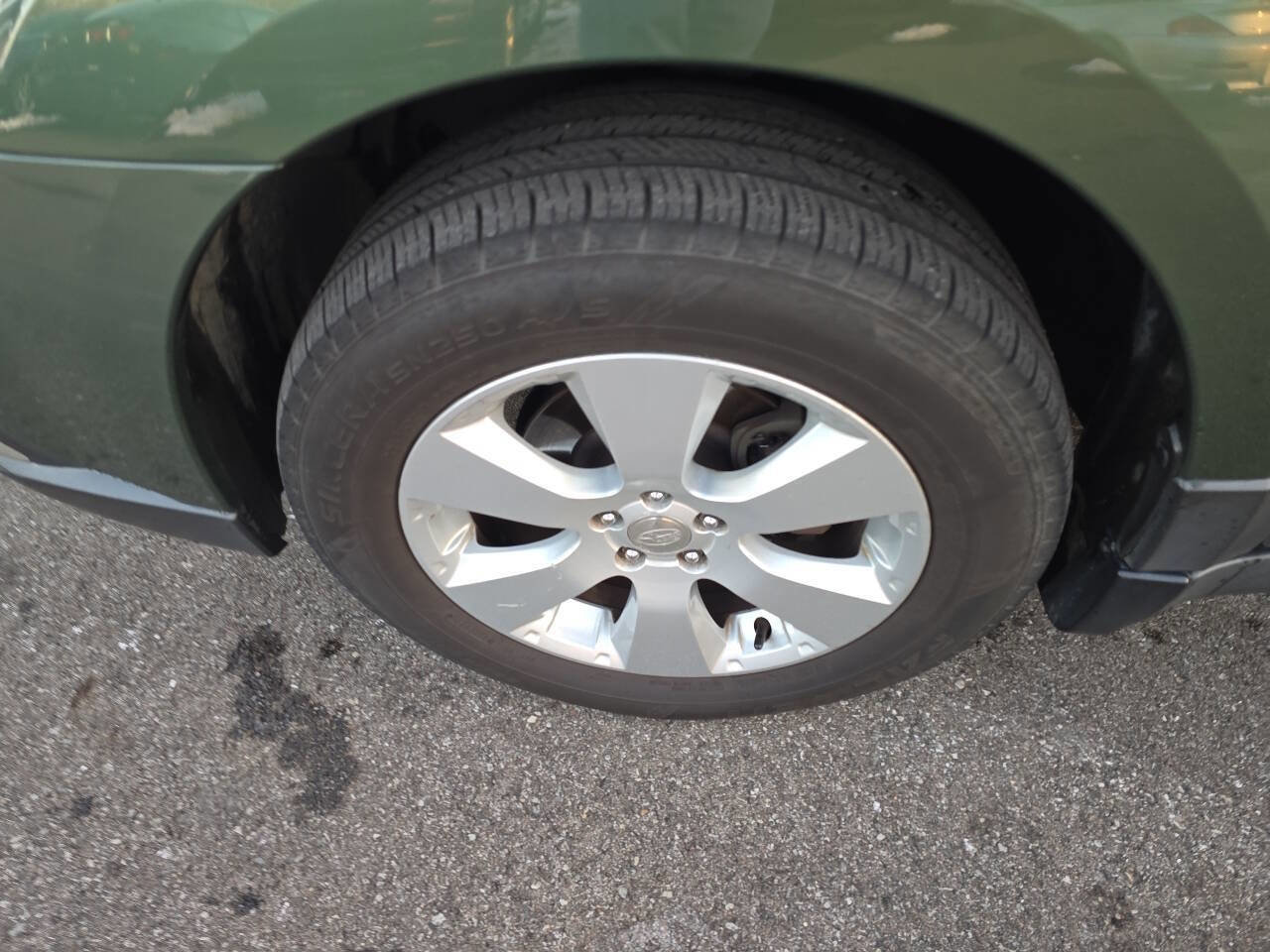 Used 2010 Subaru Outback 2.5i Premium image 11